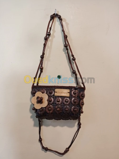 Joli petit sac en perles bois et bois de coco fait main Guadeloupe