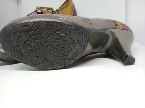 Très chic paire chaussure à talon pour femme de la marque française BOCAGE Pointure 40