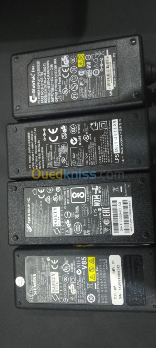 Chargeur / transformateur Fujitsu et divers