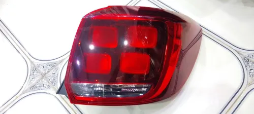 Feux arrière droit dacia sandero stepway 2017-2023