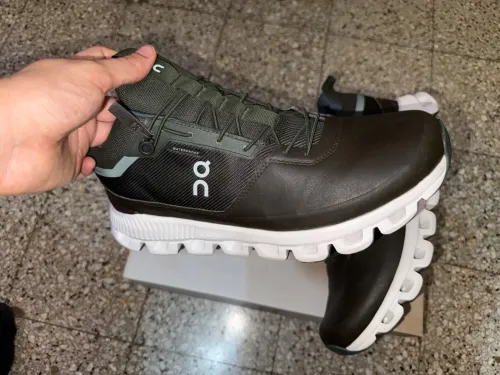 ON RUNNING CLOUDTEC HI WATERPROOF - Pointure 43 / 09 UK