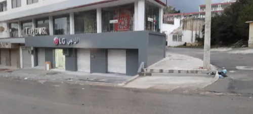 Enseignes lumineuses-habillage façade en Aluco.-travaux int. BA13... 