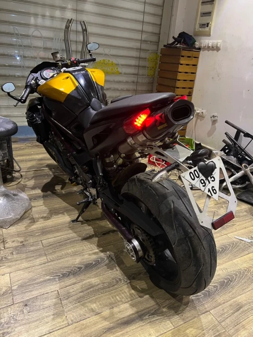 Benelli TNT 899 Café Racer – 2015 