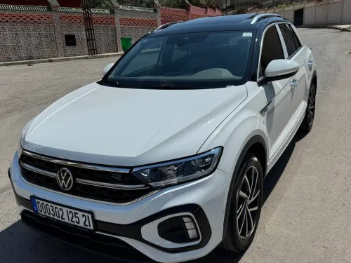 Volkswagen T-Roc 2025 R LINE star laight full option