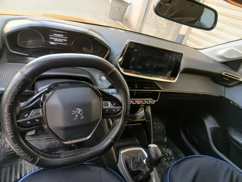 Peugeot 208 2022 GTi