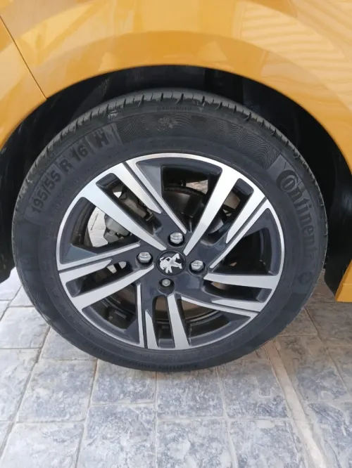 Peugeot 208 2022 GTi