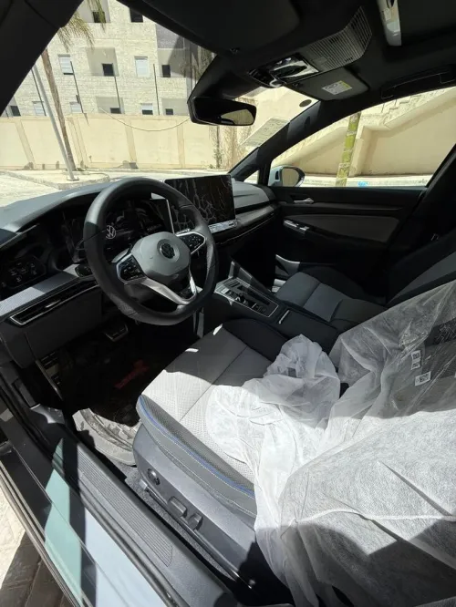 Volkswagen Golf 8 2025 R-Line