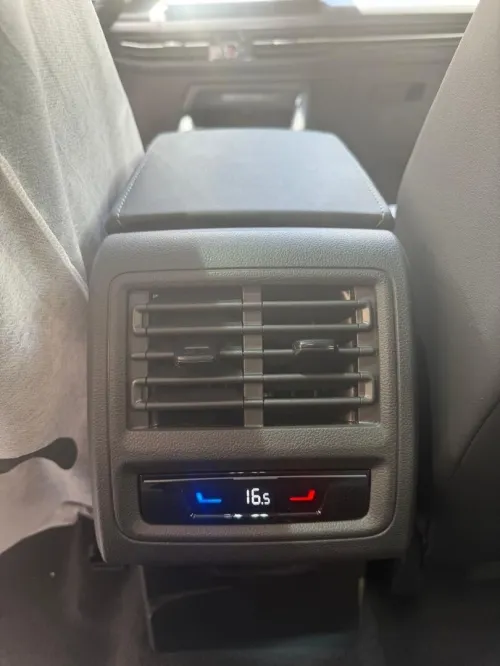 Volkswagen Golf 8 2025 R-Line