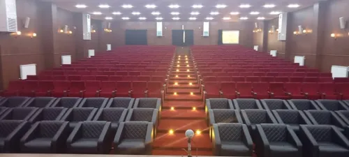 Chaise conférence et théâtre en polyuréthane pied normal et central 
