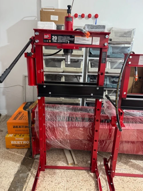 Atelier mécanique et suspension et vidanges et Gonfleur