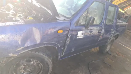 Nissan Pickup 2004 Pickup