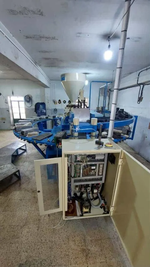 Machine injection pour chaussure 24 poste