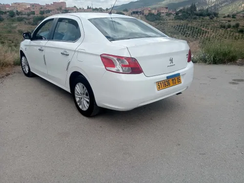 Peugeot 301 2013 Allure