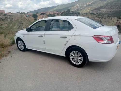 Peugeot 301 2013 Allure