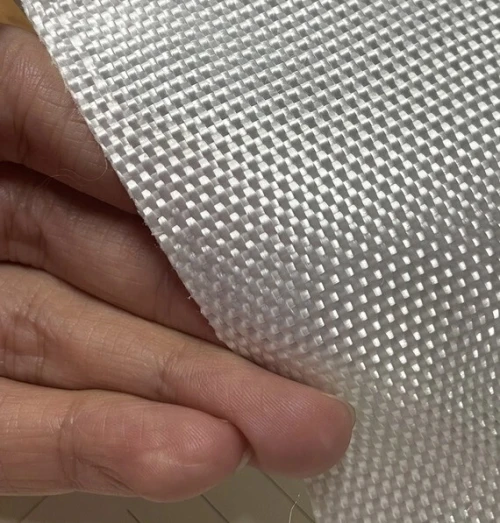 Géotextile Tissé 150 kN / Disponible chez OROMAX .