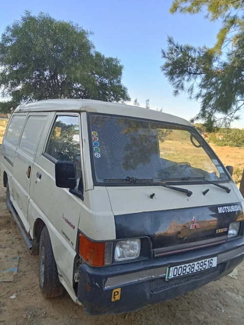MutsuBishi L300    5vites 1995