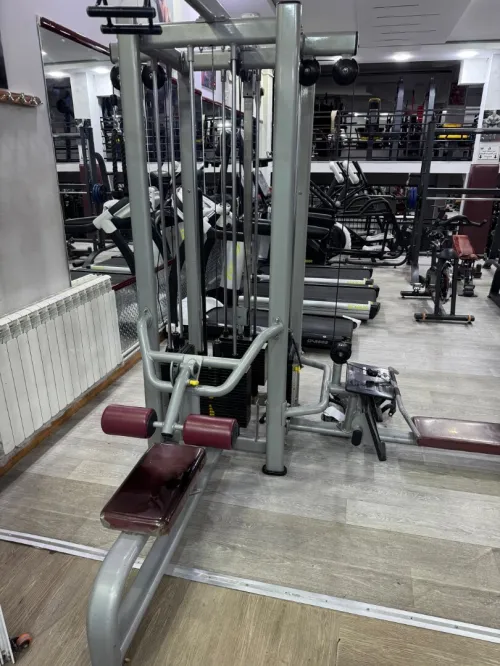 9 poste très bonne état marque fitness