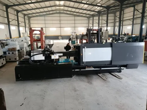 MACHINE INJECTION PLASTIQUE