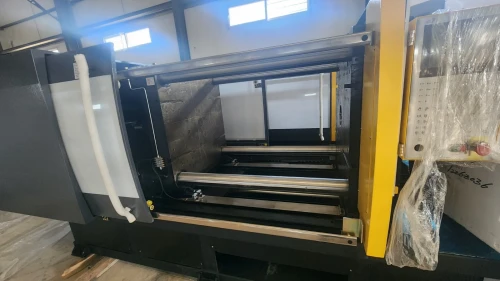 MACHINE INJECTION PLASTIQUE