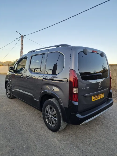 Peugeot Partner 2022 Refter