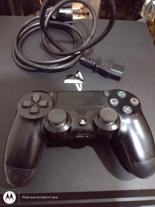 PlayStation 4 pro 1000GO
