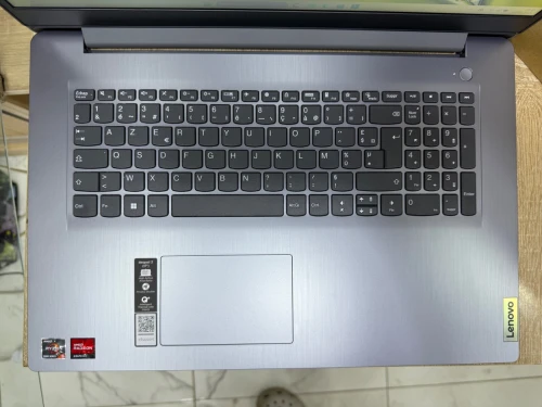 LAPTOP LENOVO IDEALPAD 17 | RYZEN 5 5500U | RAM 12 Go | SSD 512 Go | Écran 17,3 Pouce | sous emballa