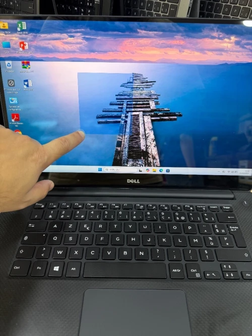LAPTOP DELL PRECISION 5520| i7 6820HQ | RAM 32Go | SSD 512Go |NVIDIA M1200 4Go |Écran 15,6 4K Tactil