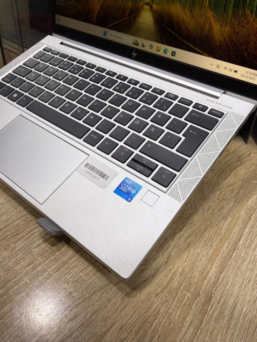 LAPTOP HP ELITEBOOK 830 G8| i5 1145G7 | RAM 16Go| SSD 256Go| Écran 13,3 FHD TACTILE| Clavier Lum|emp