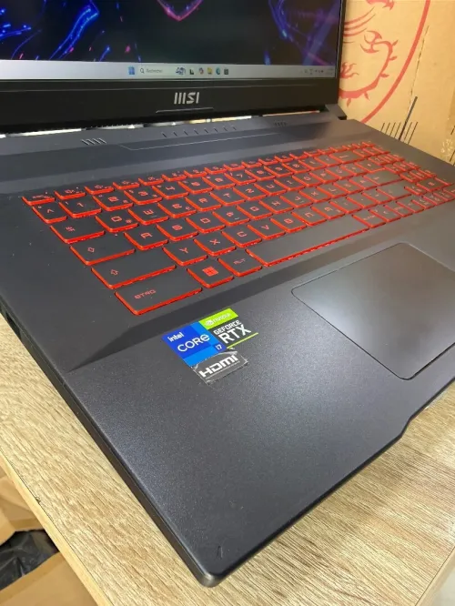 LAPTOP MSI KATANA GF76 12UE | i7 12700H| RAM 16Go| SSD 512Go| Écran 17,3 144Hz| Nvidia RTX 3060 6Go