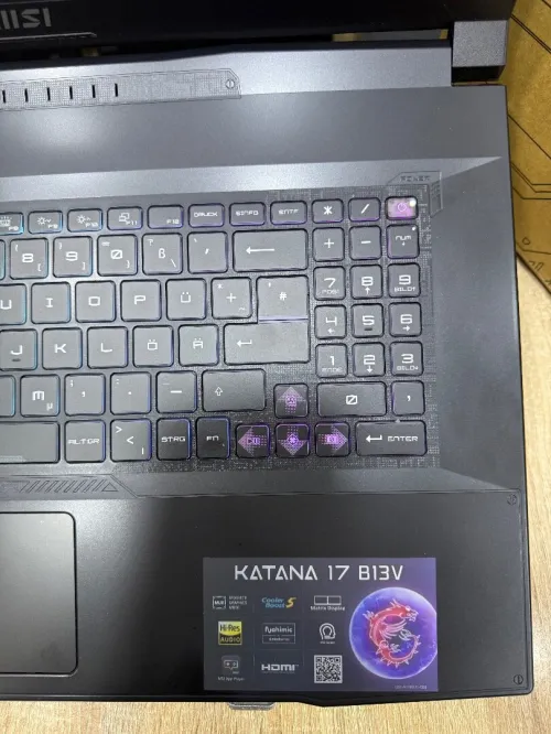 LAPTOP MSI KATANA B13 li7 13620H |RAM 16Go|SSD 1TB|Nvdia RTX 4060 8Go|Ecran 17,3 FHD 144Hz