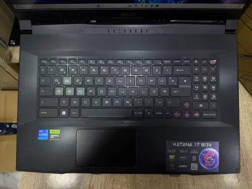 LAPTOP MSI KATANA B13 li7 13620H |RAM 16Go|SSD 1TB|Nvdia RTX 4060 8Go|Ecran 17,3 FHD 144Hz