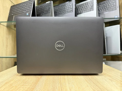 DELL LATITUDE 5500| i7 8eme |RAM 16Go | SSD 256Go| Écran 15,6 FHD | GPU Intel UHD + Radeon X540