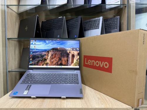 LENOVO IDEALPAD3 SLIM | i3 13eme | RAM 8Go | SSD 256Go | Écran 15,6 FHD | neuf