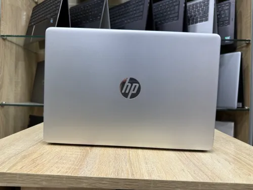 LAPTOP HP 15s | AMD RYZEN 5 5500U | RAM 16Go | SSD 512Go | Écran 15,6 FHD | Clavier Lum