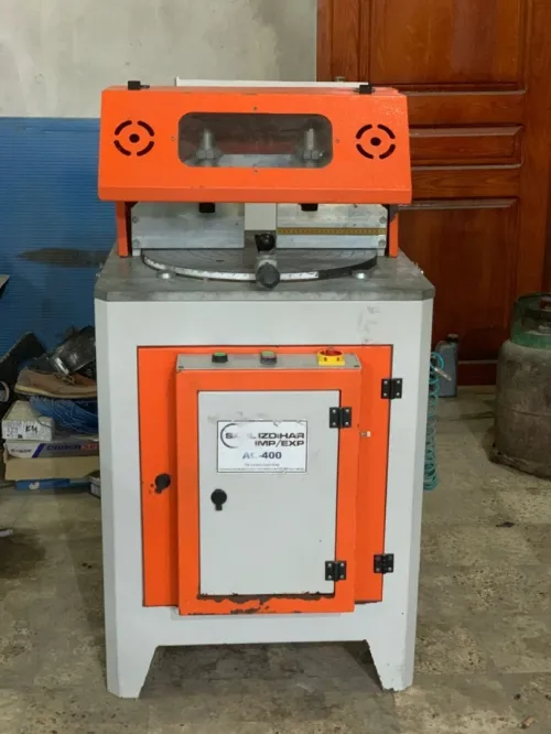 Machiné Coupeuse Numérique PVC aluminium