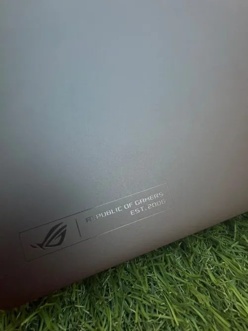 ASUS ROG Zephyrus G16 / Ultra 9 285Hx/ RTX 5070/RAM: 16GB