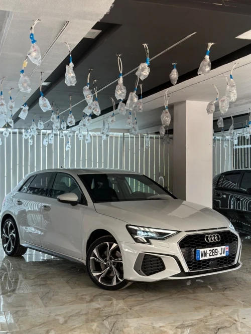 location de voiture Audi A3 2023 .s line