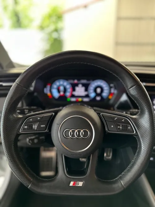 location de voiture Audi A3 2023 .s line