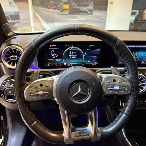 location de voiture de luxe MERCEDES A35 AMG 2022 450CH