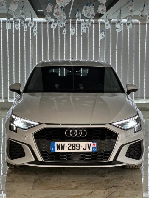 location de voiture Audi A3 2023 .s line