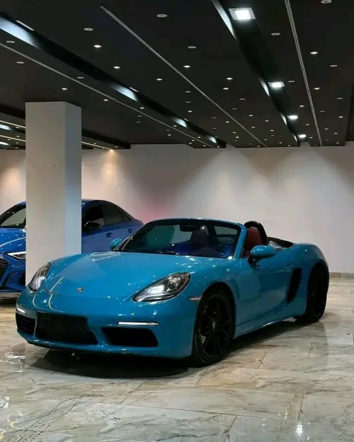 location de voiture PORSCHE BOXSTER 718