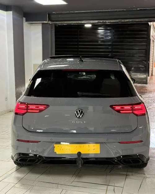 location de voiture GOLF GRIS NARDO
