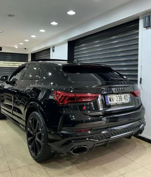  location de voiture AUDI RSQ3
