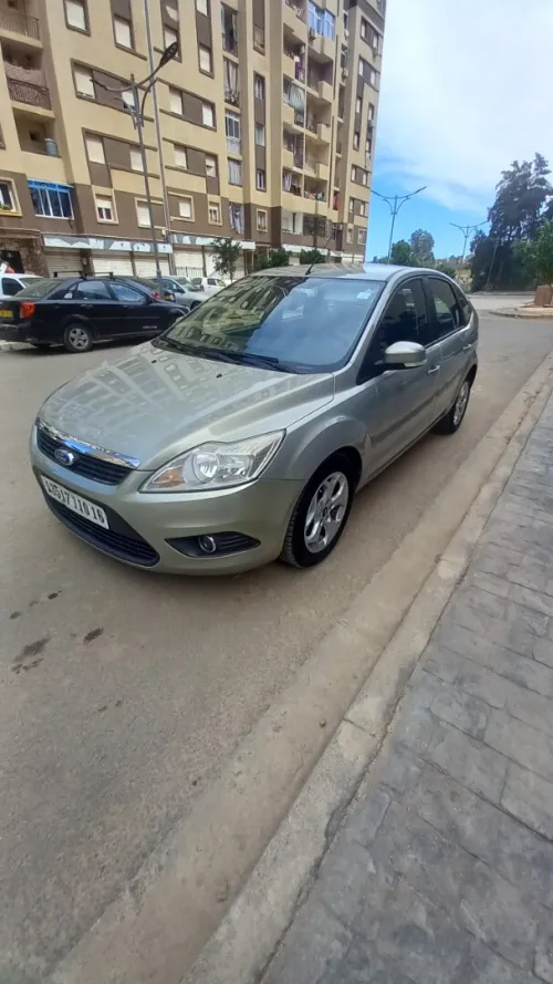 Ford Focus 5 portes 2010 Focus 5 portes