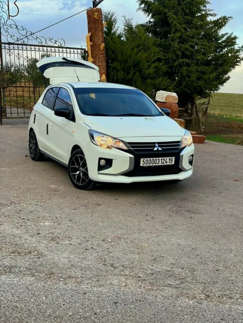 Mitsubishi Space star 2024 
