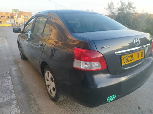 Toyota Yaris 2011 