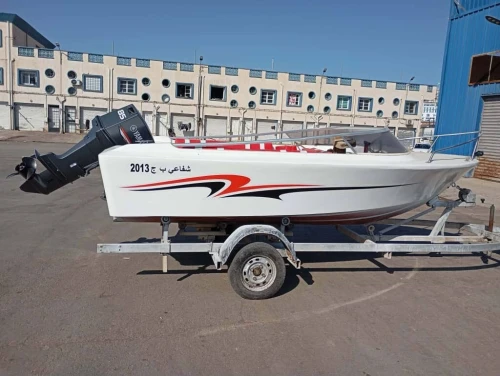 Je mets en vente ce bateau de plaisance en très bon état. Bateau propre et prêt à naviguer Avec remorque  Moteur Yamaha 85cv