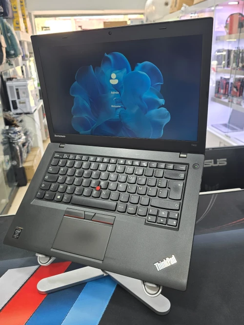 Lenovo thinkpad T450 i5 5300u ram 8gb ssd 256gb