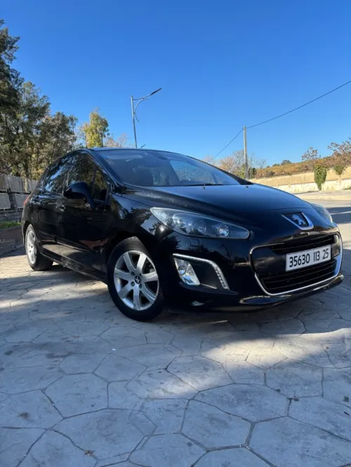 Peugeot 308 2013 Alur