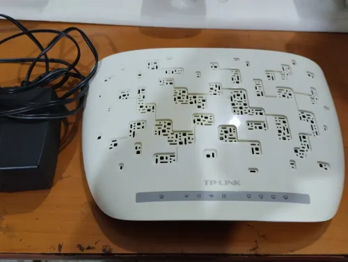 Carte graphique , pc hp g72 afficheur cassé sans clavier sans batterie, demo wifi , console de jeux